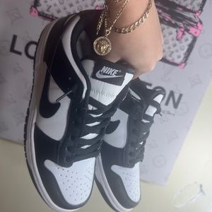 nike dunk panda